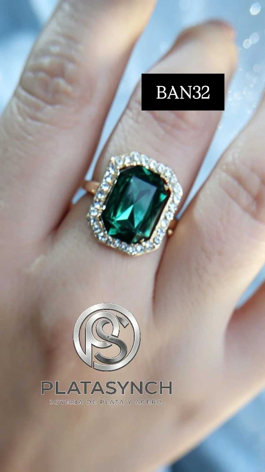 BAN32 - Anillo Brass cuadrado Verde con circoneas