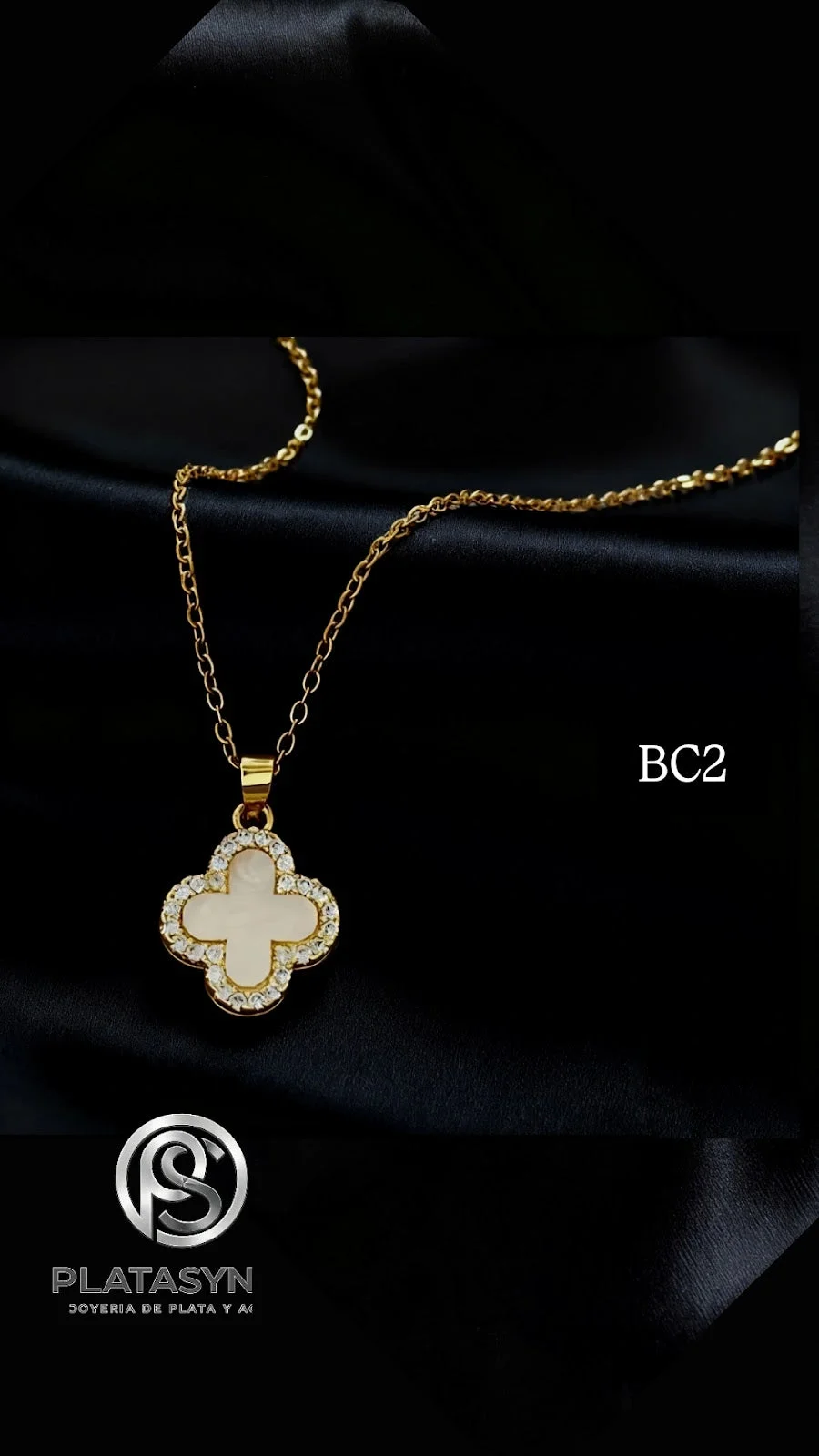 BC2 - Collar brass dorado Trebol Vanclif Claro