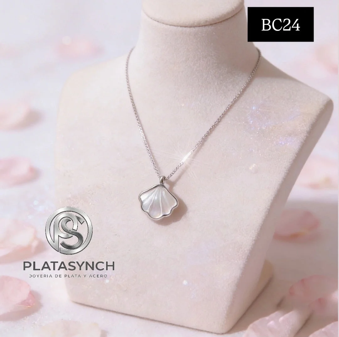 BC24 - Collar brass plateado concha blanca