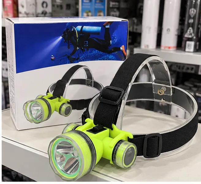 Linterna frontal para buceo